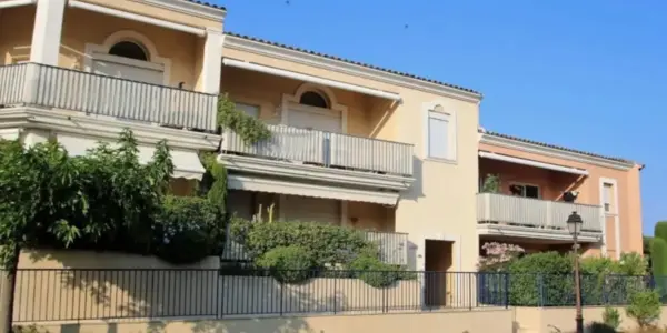 Les Pins Bleus A8 Sainte Maxime 1