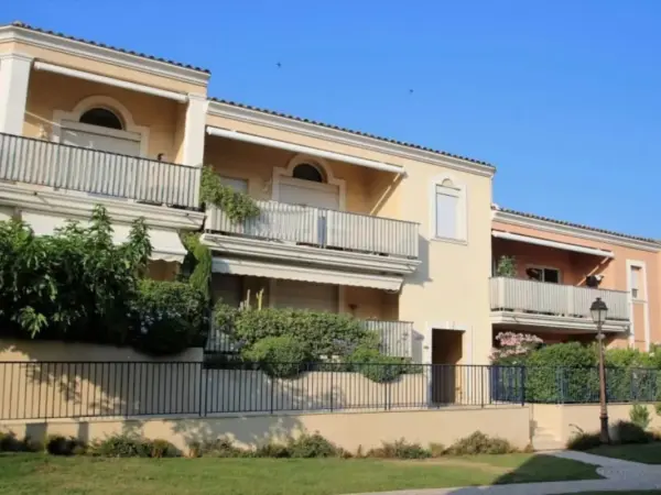 Les Pins Bleus A8 Sainte Maxime 1